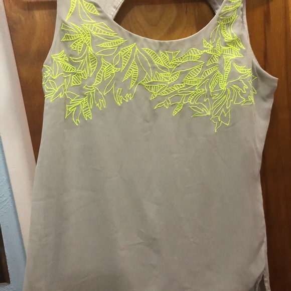 Summer Top! Express - Picture 2 of 5